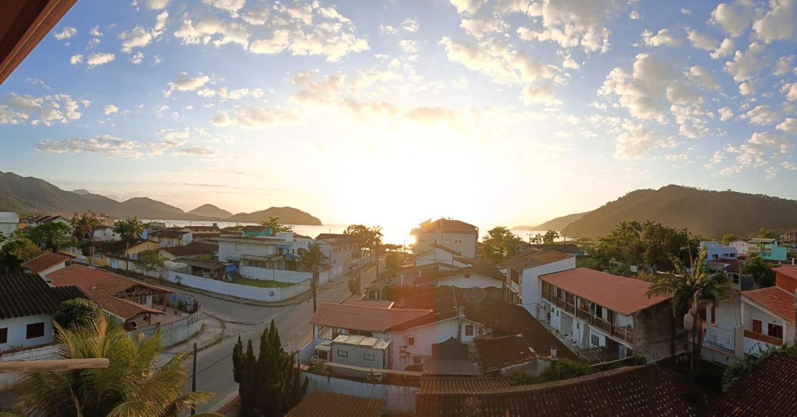 Pe Na Areia, Ubatuba, 2quartos, Inteiro , Wi-fi ,garagem Apartment Ubatuba
