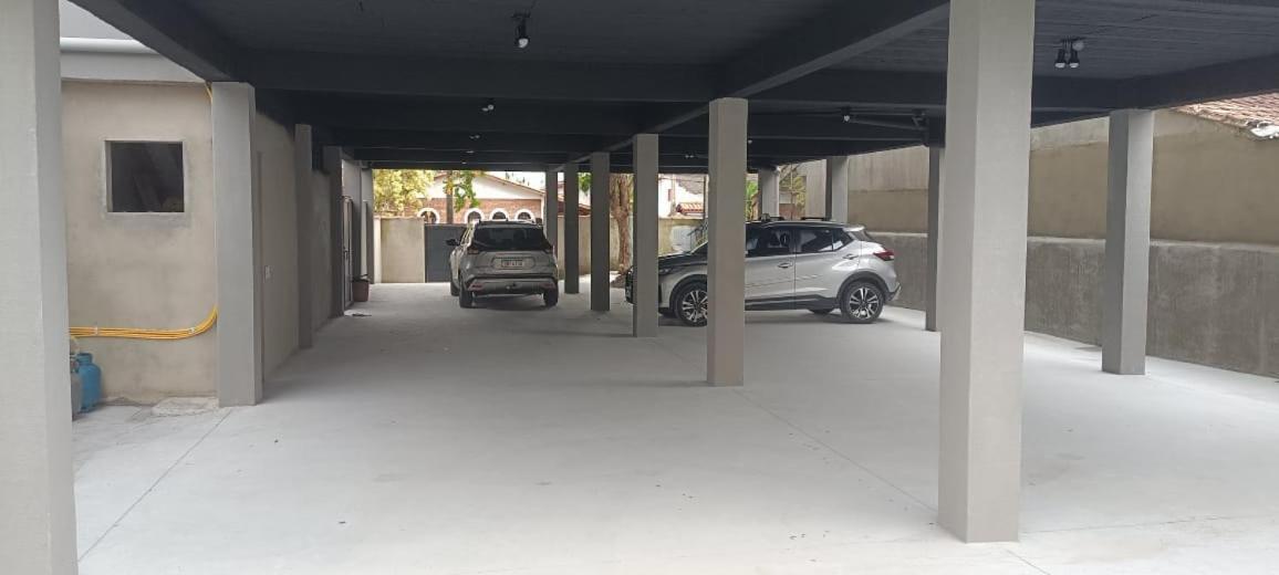 Pe Na Areia, Ubatuba, 2quartos, Inteiro , Wi-fi ,garagem Apartment